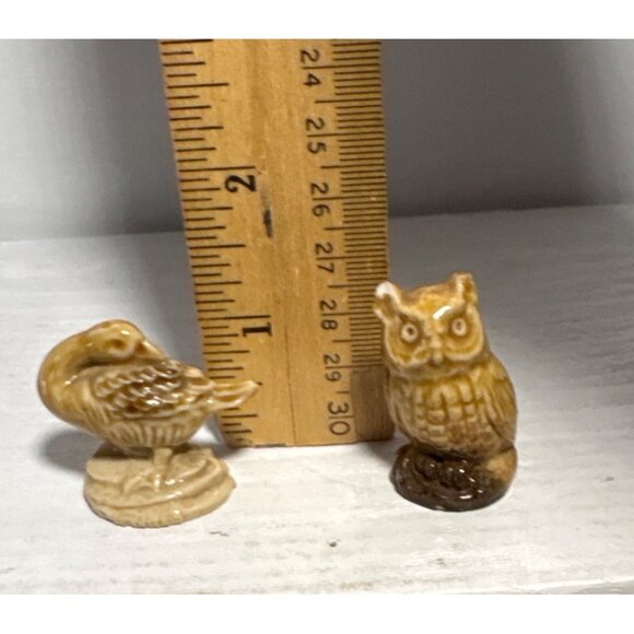 Vintage Wade Whimzies England Miniature Figurines Owl & Swan Red Rose Tea - Picture 9 of 9